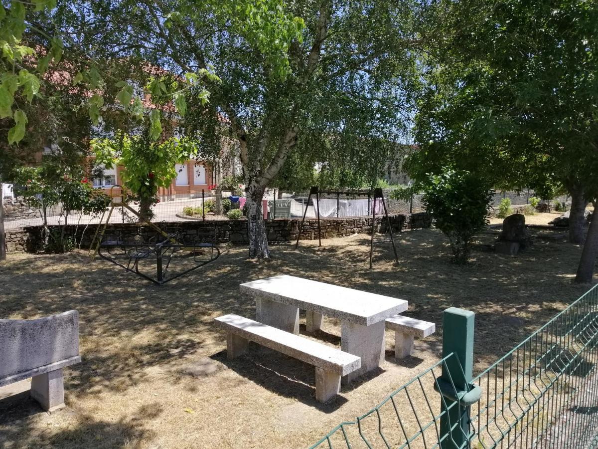 Hotel Rural Lajafriz Fornillos de Aliste Bagian luar foto